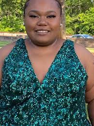 Mary Lyde's Instagram, Twitter & Facebook