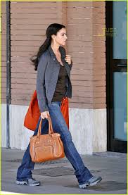 monica bellucci doesn t look back monica bellucci ne te retourne pas 02 photo monica bellucci monica bellucci photo monica