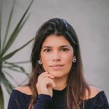 Leticia Rosa's Instagram, Twitter & Facebook