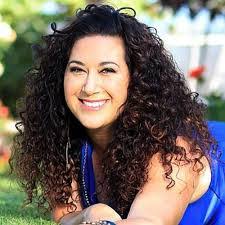 Dominique Peters's Instagram, Twitter & Facebook