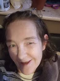 Help please! Looking for a great dentist to extract all remaining teeth and  make a full denture. Don't want the teeth to look fake, so I'm looking for  a dentist who makes