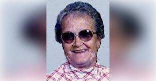 Faye Meeks's Instagram, Twitter & Facebook