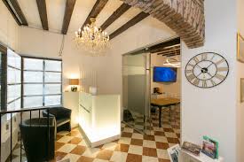 Camera per ragazza, con salottino privato, bagno privato. L Arte Di Abitare Filiale Di Venezia Centro Storico Offre Immobili In Vendita