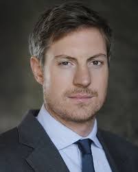 Perri Walker's Instagram, Twitter & Facebook