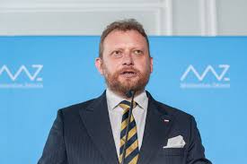 Łukasz jan szumowski (born 3 june 1972) is a polish cardiologist, from 9 january 2018 to 20 august 2020, minister of health. Lukasz Szumowski Gdzie Bedzie Pracowal Po Dymisji