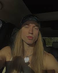 Simon Toni Keller (@simonak22) • Instagram photos and videos