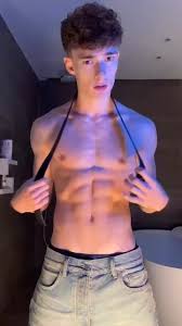 gay porn on X: Romeotwink t.coxC0SvxAke0  X