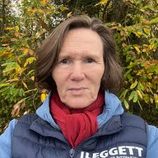 very early plan but hoping to eventually relocate to France I have been  told and have read that the best places for me to look would be Brittany or  Bordeaux I have