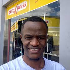 What are the differences between Subaru Levorg and XV models?