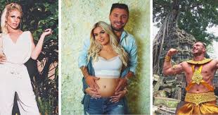 Après avoir laissé plané le doute pendant plusieurs semaines, carla moreau a enfin levé le voile sur son éventuelle grossesse. Carla Moreau Enceinte Adixia Et Les Internautes S Interrogent Je Ne Sais Pas Ce Qu Elle Cherche