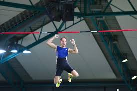 L'ouvrage richement illustré, qui retrace l'histoire de la fédération française d'athlétisme. Renaud Lavillenie Deja Haut Wilhem Belocian Accelere A Karlsruhe L Equipe