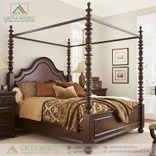 Saat mulai memasang, bentangkanlah sprei di tengah kasur. Tempat Tidur Poster Mercy Traditional Griya Mebel
