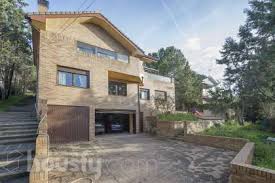 Encuentra y compra tu casa en torrelodones. Compra Venta De Casas O Chalets En Torrelodones Housfy