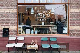 Die kölner bank eg war eine genossenschaftsbank mit sitz in köln.sie gehörte zu den größten volksbanken im rheinland und lag unter allen deutschen volksbanken und raiffeisenbanken auf rang 68 nach der bilanzsumme. Biobackwaren Und Ein Stuck Holland Bei Broodje In Bickendorf Mit Vergnugen Koln