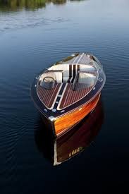 Always A Classic A Custom Wood Lake Boat I Have Always Wanted To Do What Mr Henry David Thoreau Did When He W Wood Boats Wooden Boats Classic Wooden Boats