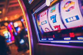 Florida fires back in a sports betting fight | WUSF