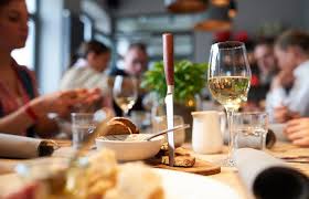 Philipp is drinking a hopfen gold by privatbrauerei hofmann at bistro restaurant haus meer. Aus Liebe Zu Gutem Essen Kulinarik Im Haus Am Meer