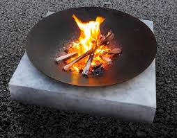 1001pallets.com does not recommend using unknown or suspicious pallets for indoor projects such as cutting boards and headboards. What S Hot In Fire Pit Design This Winter Australian Women Online