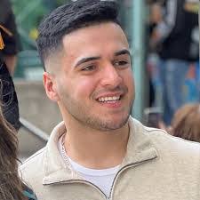 Abdul Akbarzai's Instagram, Twitter & Facebook