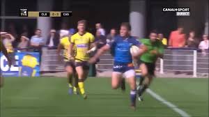 Trois grands joueurs étrangers jugent le niveau de classe mondiale du demi de mêlée des bleus antoine dupont. Rugby Mad Antoine Dupont S First Season Of Professional Rugby Facebook