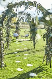 Une Arche En Bois Pour Son Mariage En 2020 Jardins Arche Jardin Marches Jardin