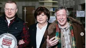 Михаил ефремов, отбывающий наказание за смертельное дтп, поставил некоторых кинопроизводителей в сложную ситуацию. Tatyana Dogileva Smenila Imidzh Radi Roli V Seriale Pro Vampirov