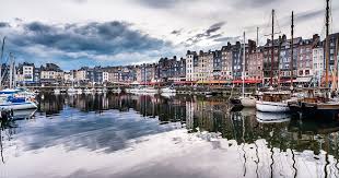 Ich habe dies von einem foto gemalt, das ich aufgenommen habe, als ich in diesem schönen dorf in der normandie, frankreich war. Honfleur Normandie Kuste Kostenloses Foto Auf Pixabay