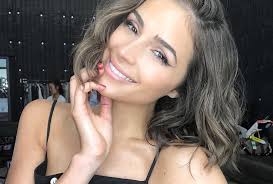 La reteta de mai sus, din doua linguri de bicarbonat amestecate cu doua linguri de apa, adauga o lingurita de zeama de lamaie. CombinaÈ›ia Dintre Bicarbonat De Sodiu È™i LÄƒmaie Pentru Un Ten Luminos È™i Curat Ea Md