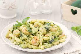 Pasta Con Pesto Gamberetti E Zucchine Cremosa E Gustosissima