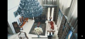 Ibu 4 anak ini mengaku, ingin pindah ke rumah baru. 15 Potret Rumah Super Mewah Sarita Abdul Mukti Yang Dijual Seharga Rp50 Miliar Merdeka Com