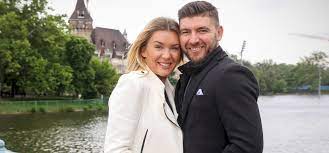 Három éve tartó nagy szerelmük tavasszal megbicsaklott és kis időre úgy tűnt, nincs. Eskuvo Helyett Szakitas Hodi Pamela Elarulta A Kegyetlen Igazsagot