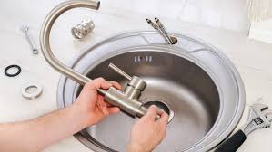 Install the bonnet and handle for the vinnata and clairette kitchen faucets. How To Install A Kitchen Mixer Tap