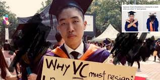 Sebelum ini, mohd hamdi, 49, sudah berkhidmat sebagai naib canselor ukm hampir dua tahun selain pernah memegang jawatan pentadbiran dan akademik lain seperti timbalan naib canselor (hal ehwal akademik dan antarabangsa) um. Viral Pelajar Jerit Minta Vc Um Letak Jawatan Siap Angkat Placard Ketika Atas Pentas Konvo Remaja