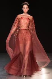 Comment est créée une robe haute couture chanel ? Dior Chanel Elie Saab Les Robes Du Soir Ont Encore Enchante La Haute Couture Madame Figaro