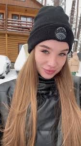 Arianna Taylor's Instagram, Twitter & Facebook