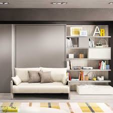 Un grande specchio, o tanti specchi piccoli raggruppati insieme, fanno sembrare la stanza più spaziosa e luminosa. Armadio Letto A Scomparsa Ikea