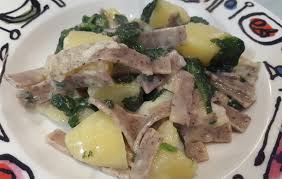 Dopo circa 4 minuti versare 1 dose di pizzoccheri distribuendoli lentamente a pioggia. Pizzoccheri Della Valtellina Una Mamma In Cucina