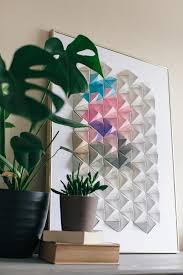 Deko Ideen Wand Grosses 3d Bild Dreiecke Aus Papier Grune Pflanzen Diy Bastelideen Kreativ Diy Bastelideen Bastelideen