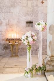La presente guida vi illustrerà in pochi passi come realizzare addobbi per il vostro matrimonio e rendere in questo modo ancor più speciale un giorno unico per la vostra vita. Decorazione Per La Chiesa Bianco Rosa Verde Romantico Elegantissimo Fiori Per Matrimoni Composizioni Floreali Matrimonio Matrimonio