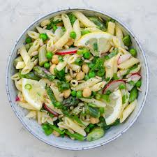 Gruner Spargelsalat Mit Nudeln The Vegetarian Diaries Rezept Spargelsalat Spargel Gruner Spargelsalat