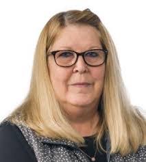 Pam Bernard's Instagram, Twitter & Facebook