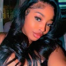 Shana Mims's Instagram, Twitter & Facebook