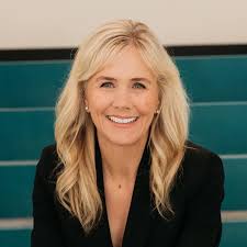 Mackenzie Price's Instagram, Twitter & Facebook