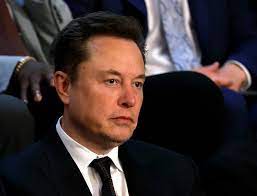 Bộ trưởng' Elon Musk có thể 'vừa đá bóng vừa thổi còi' nhờ một lợi thế được  ông Donald Trump cấp phép