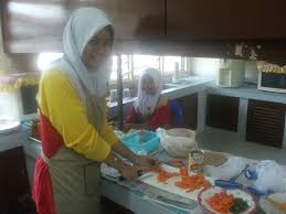 Muhammad nor hidayat mohamad yasin bin abdul latif muhamad akmal bin azman siti sarah binti mohd tarmizi nurul. 3 3 Menyedia Dan Memasak Makanan Kemahiran Hidup Ert