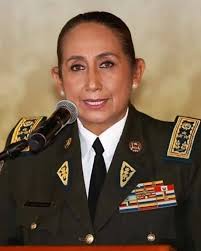 El - TANYA VARELA #EXCOMANDANTE DE POLICÍA #DETENIDA CASO 🦁 LEÓN DE TROYA  Tannya Varela, excomandante y general de la Policía en servicio pasivo, fue  detenida este 18 de diciembre de 2025
