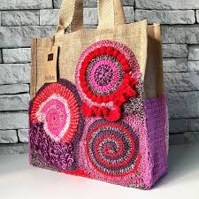 Creatief Haakblog Vol Kleur En Inspiratie Gratis Patronen En Kant En Klare Items Tig Desenleri Boncuklu Cantalar Orme Cantalar