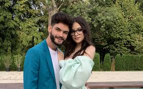 New feat dragoste, vă rog! Cleopatra Stratan CerutÄƒ In CÄƒsÄƒtorie In Ziua In Care A Implinit 18 Ani SimÈ›eam CÄƒ Ea Este Fata Cu Care Pot SÄƒ Construiesc Orice In ViaÈ›Äƒ Chiar Dinainte SÄƒ Fim ImpreunÄƒ Libertatea