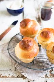 Dinkel Brioche Mit Zwetschgenmus Zwetschgenmus Lebensmittel Essen Dinkel Rezepte