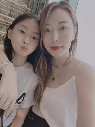 生小孩就是⋯⋯ 妳知道如果沒生絕對自由自在多了但是竟然又不後悔的一個選擇。 珍惜所有🙌🏻 週末愉快～～ 穿搭/ Wstyle #生女兒#生小孩#